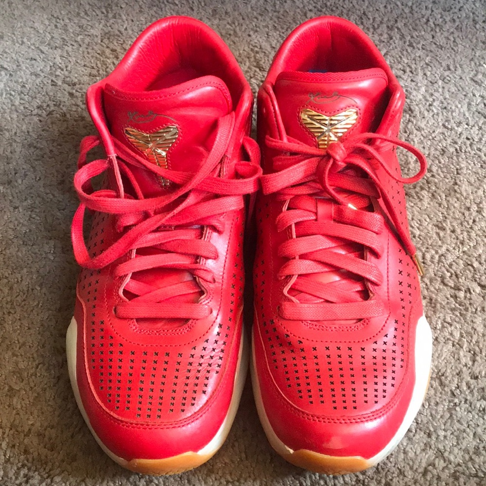 Kobe 10 ext University red